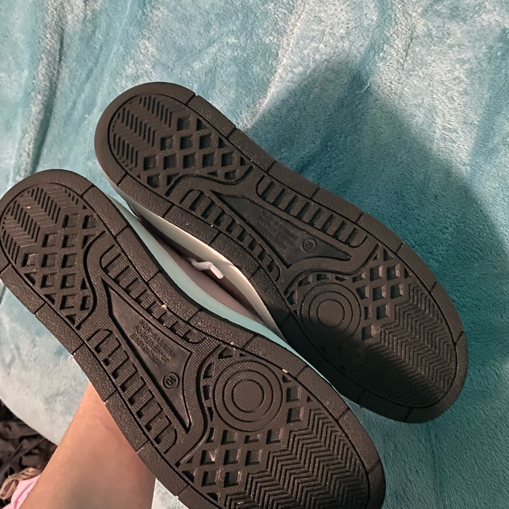 Hello Kitty Sneakers🎀 - Picture 6 of 6